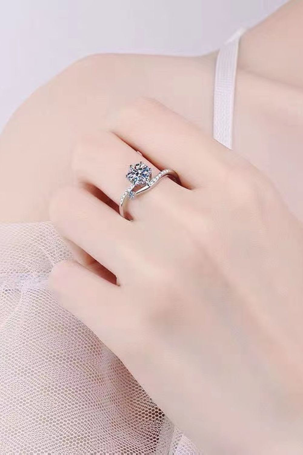 It's All Love 1 Carat Moissanite Bypass Ring